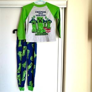 Super cute Minecraft Creeper pajama set